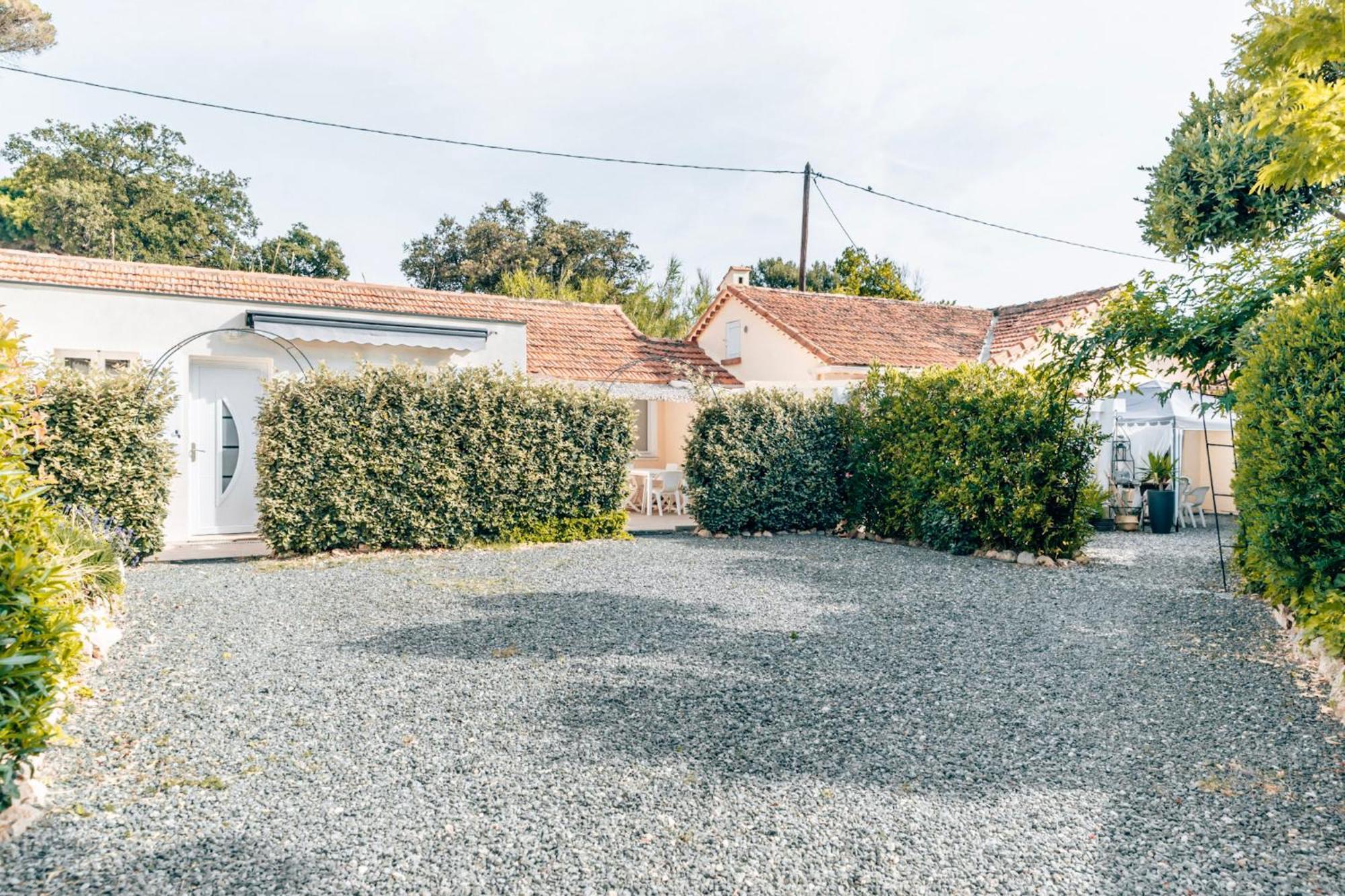Reve D'Azur, Mazet En Bord De Mer, Parking, Piscine Partagee, Terrasse Bbq & Draps Inclus La Nartelle, 1 Salon, 1 Chambre, 1 Cuisine , 1 Sdb Sainte-Maxime Exterior photo