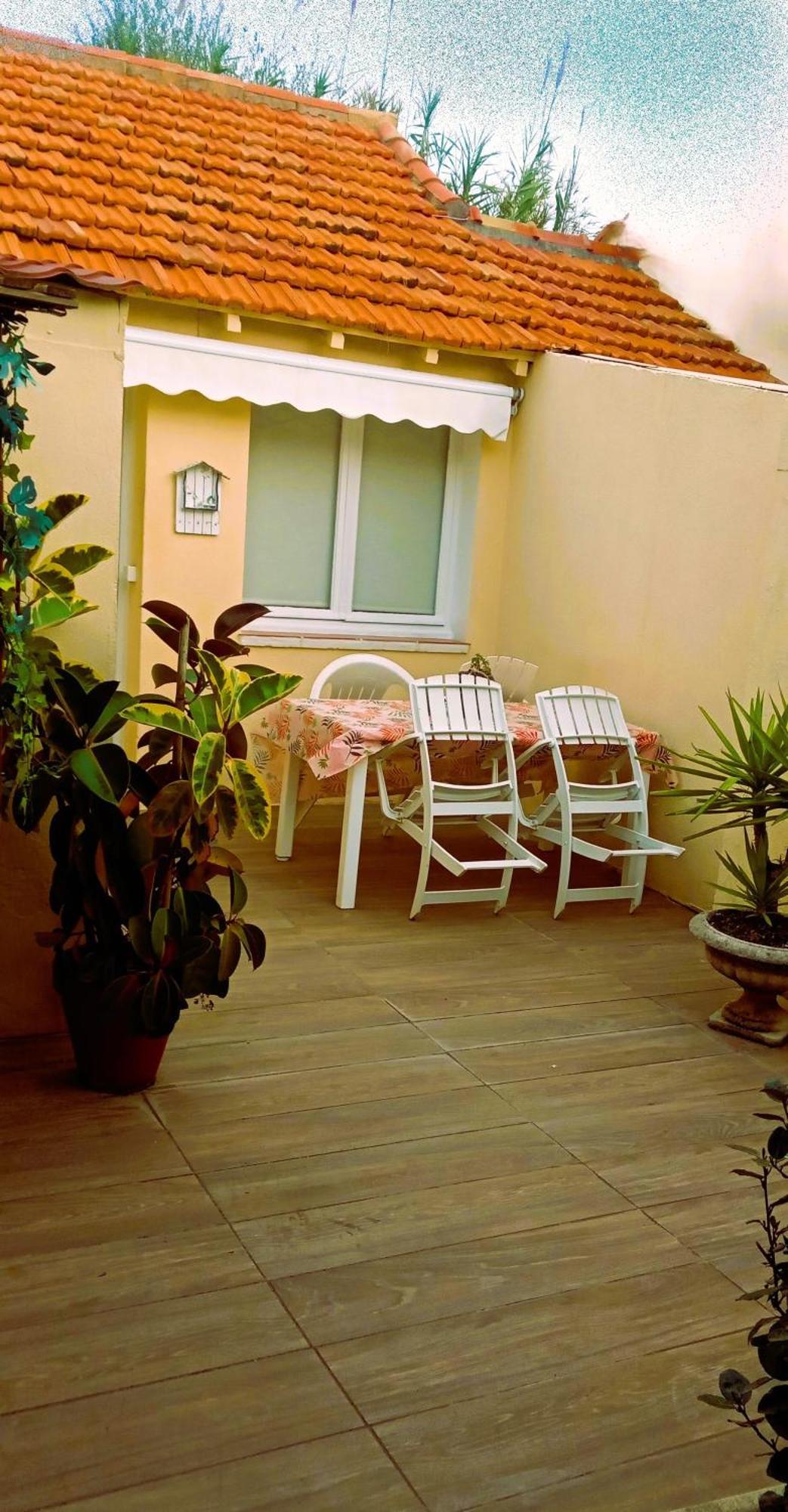 Reve D'Azur, Mazet En Bord De Mer, Parking, Piscine Partagee, Terrasse Bbq & Draps Inclus La Nartelle, 1 Salon, 1 Chambre, 1 Cuisine , 1 Sdb Sainte-Maxime Exterior photo